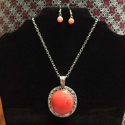 Stone aura shop orange necklace